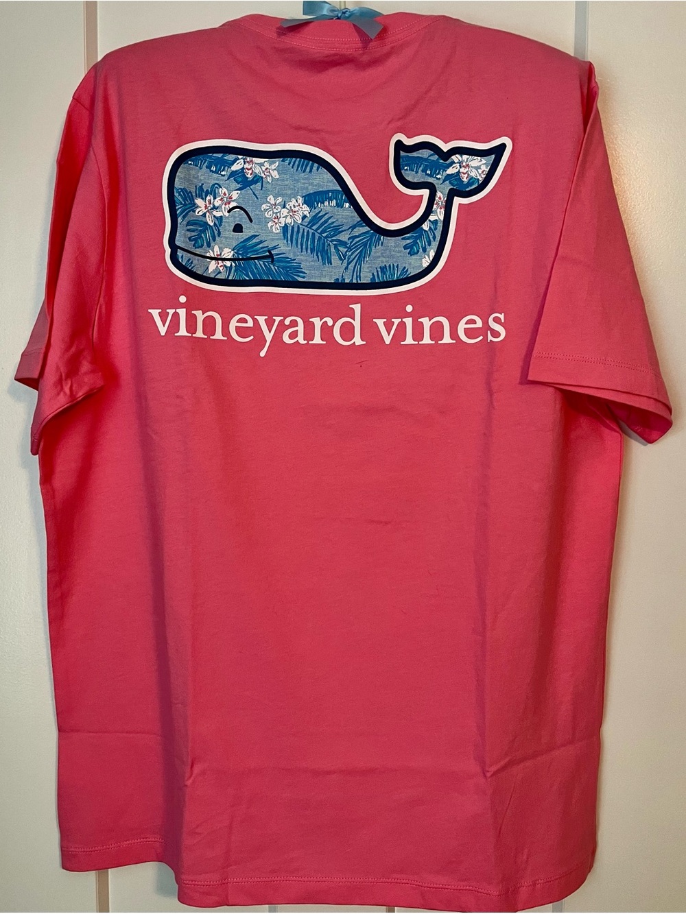 Men’s New Vineyard Vines Pink Tee with Blue Floral Whale